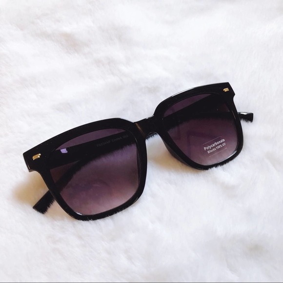 Jacob Black Classic Square Sunglasses - Picture 3 of 10